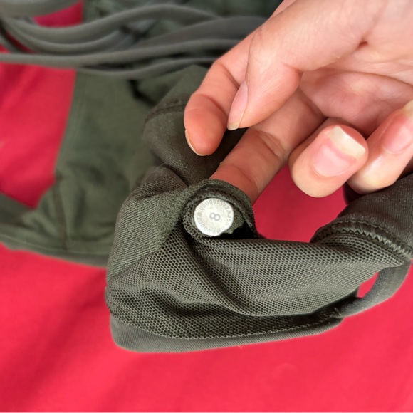 Green Lululemon Bra Size 8 - Picture 2 of 3